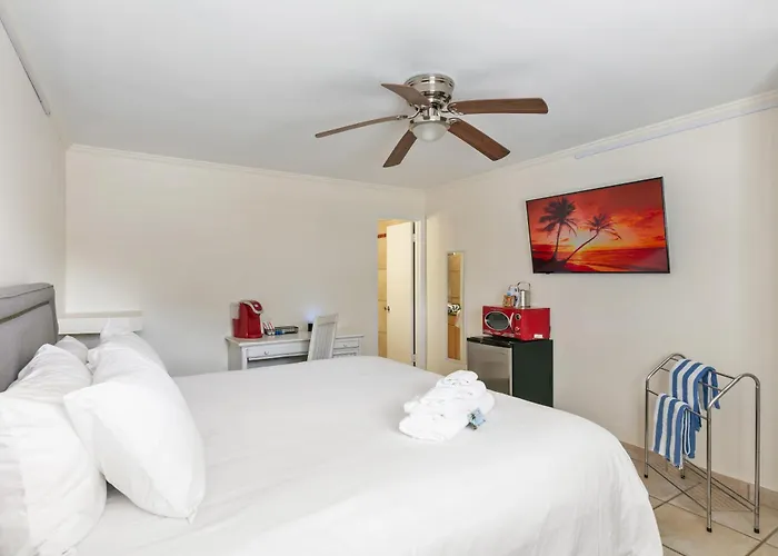 Siesta Key Beach Resort And Suites